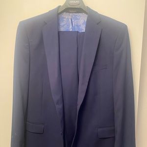 Adolfo Full Suit with Pants